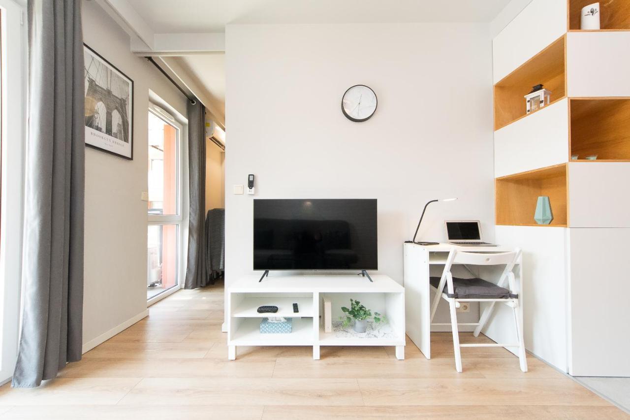 Main Trainstation One Bedroom Ac P4You Pl Краків Екстер'єр фото